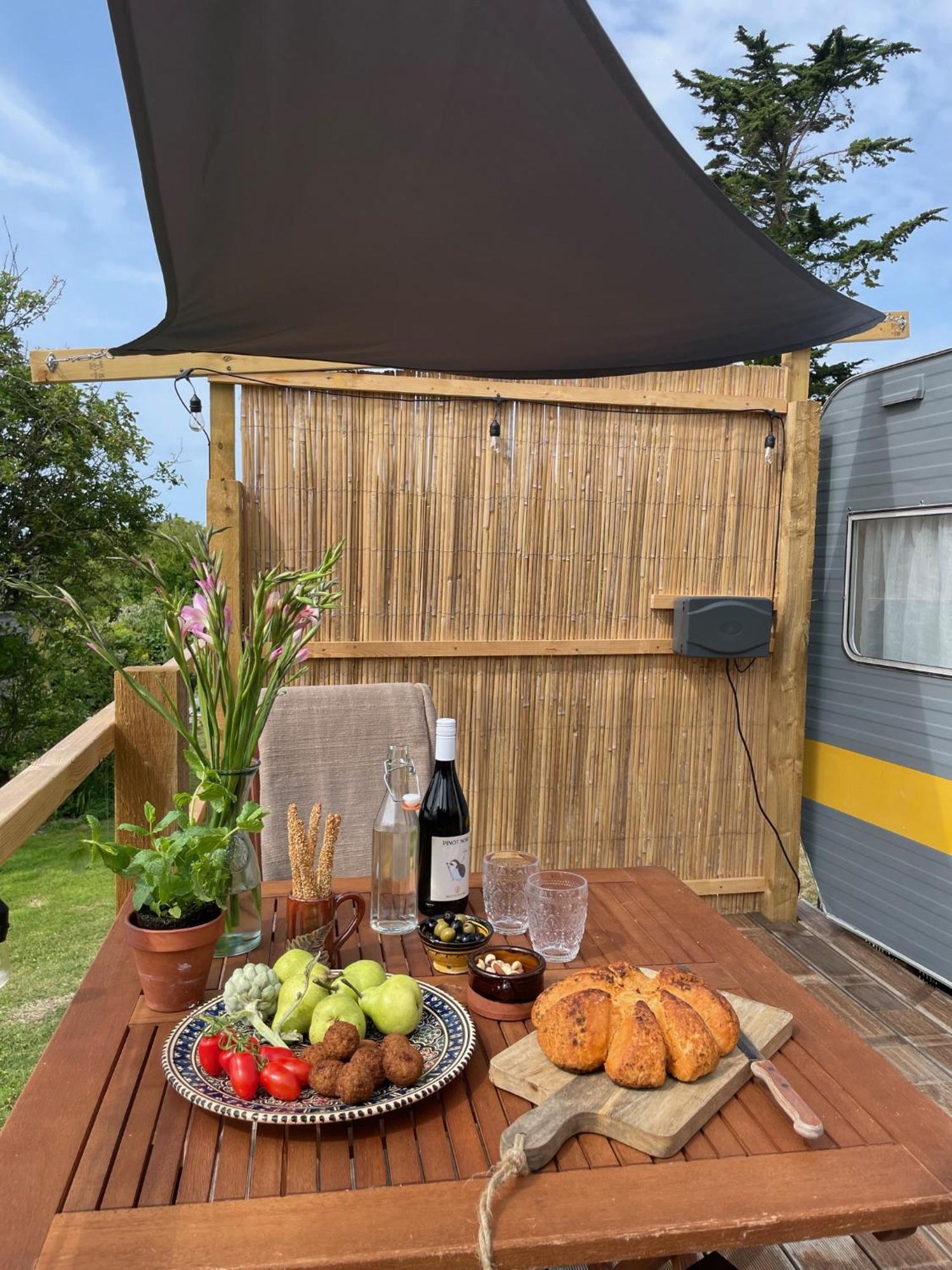Отель Puckaster Cove Garden Yurt Niton Экстерьер фото