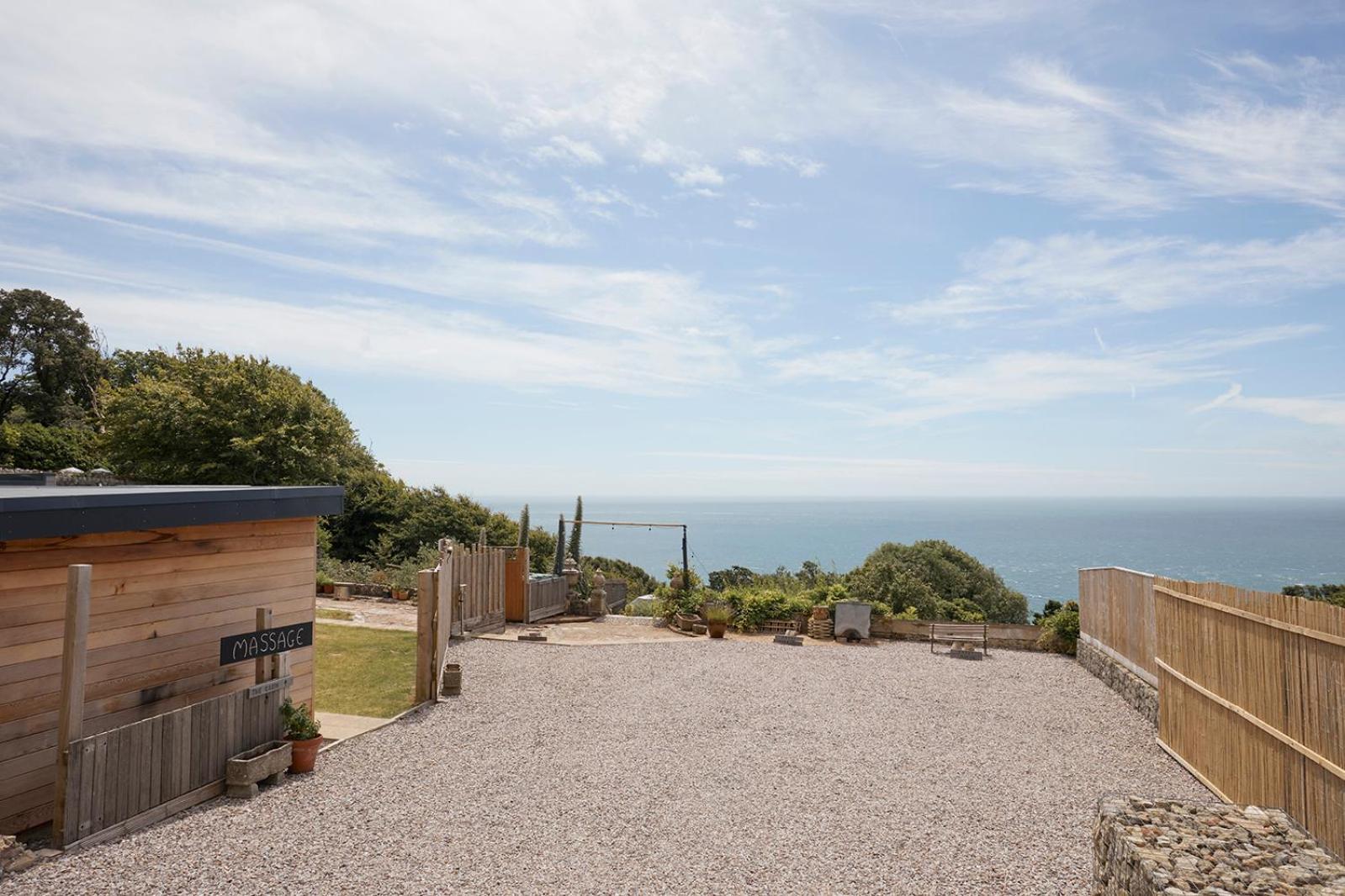Отель Puckaster Cove Garden Yurt Niton Экстерьер фото